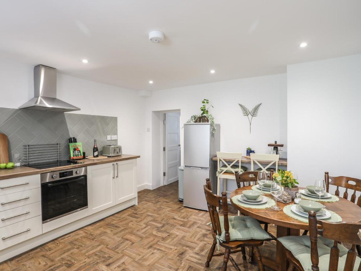 Y Goedwig Apartment Llanfairpwllgwyngyll Ngoại thất bức ảnh