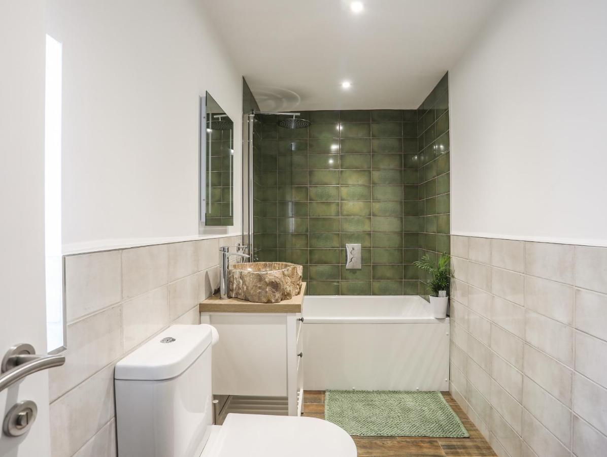 Y Goedwig Apartment Llanfairpwllgwyngyll Ngoại thất bức ảnh